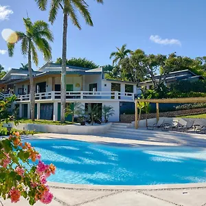 Boutique Catalina Tropical Hotel